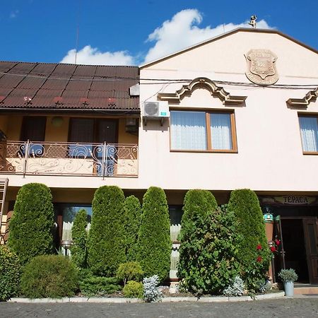 Готель «Вишневий Сад» Muncaci Exterior foto